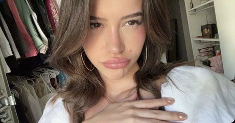 Lea Elui model art photos