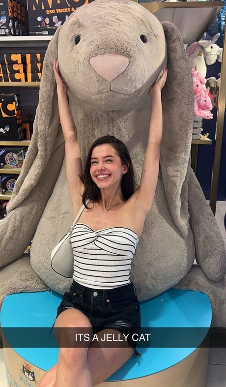 Lea Elui free star images