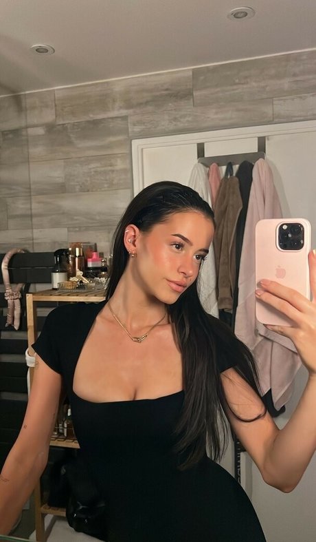 Lea Elui actress picture