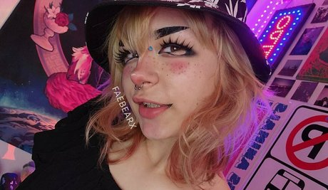 faexbear nudes model pic