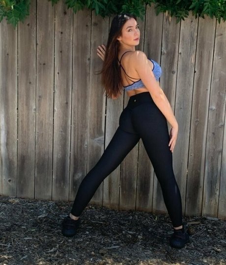 blairwilliams pretty star pics