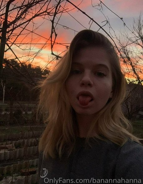 blonde babe onlyfans free naked img