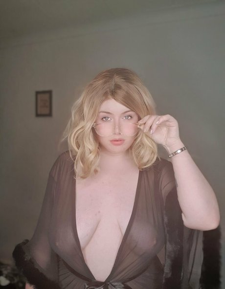 sexy mom onlyfans adult picture