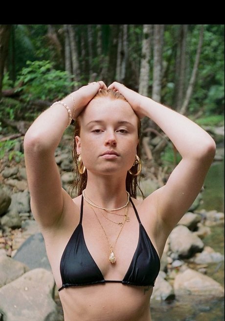 Grrrraciie erotic model gallery