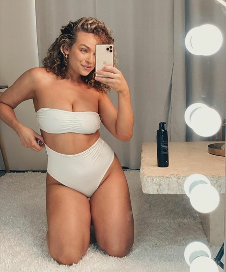 Abbie Chatfield model free archive