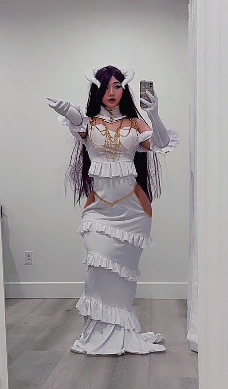 milkwarmy naked star pic