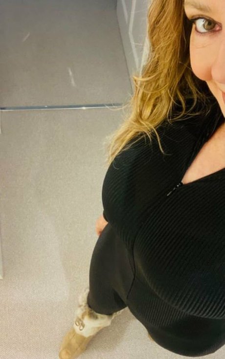 Carol Vorderman beautiful model pictures