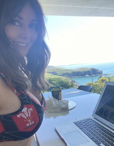 Carol Vorderman model beautiful archive