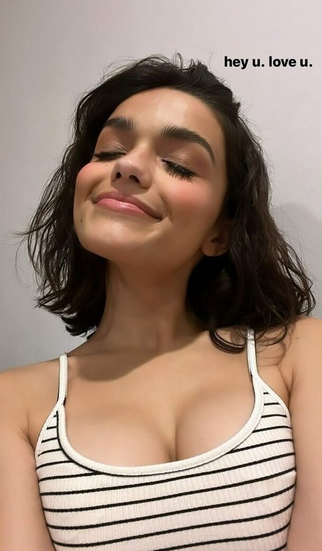 Rachel Zegler star free img