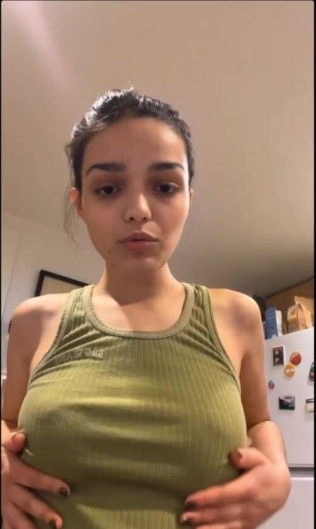 Rachel Zegler pornstar sex pic