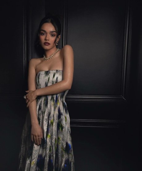 Rachel Zegler perfect star images