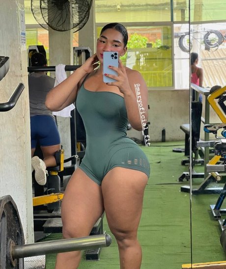 maryoficial fit nudes model photo