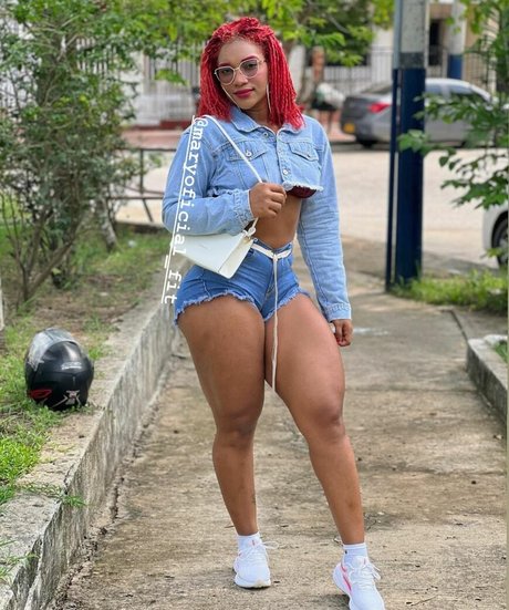 maryoficial fit model nude pics