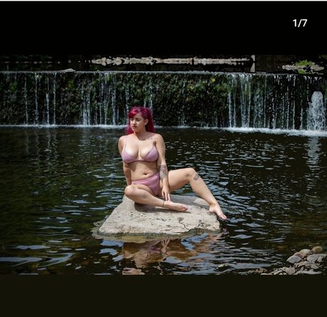 Welshbabe erotic actress photos