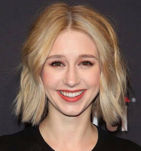 Taissa Farmiga star naked pics