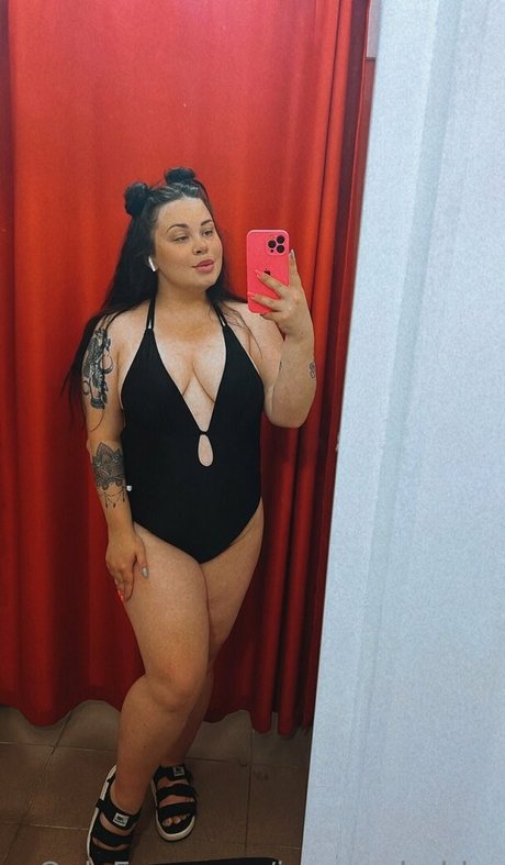 jenny chubby model top pic