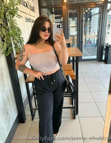 jenny chubby sexy actress pictures