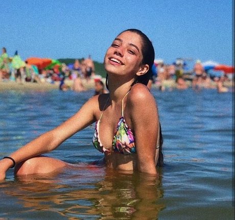 Ana Karolina Pfleger free actress images