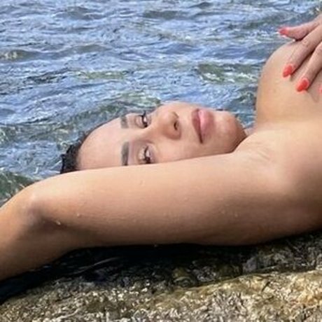 badwhitney star adult galleries