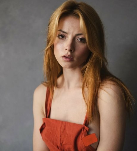 Sophie Ia Sage model pretty photo