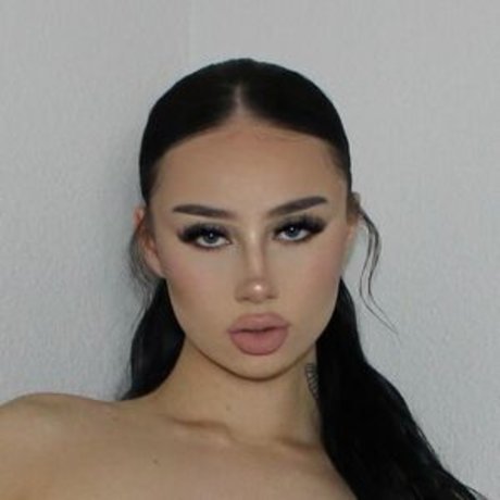 Auhneesh Nicole xxx star pics