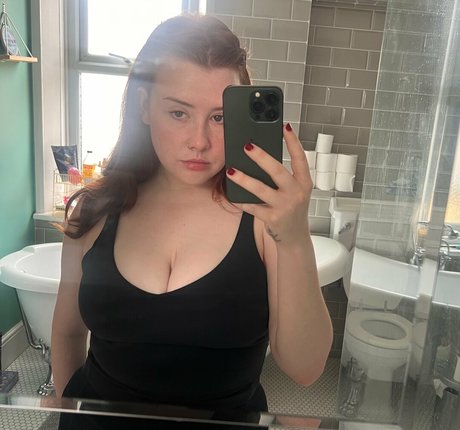 Gemothy hd pornstar image