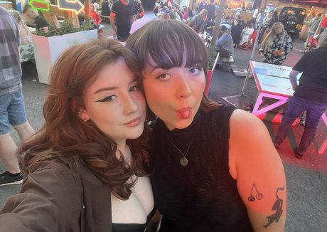 Gemothy naked actress images