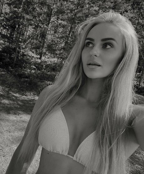 Anna Nystrom pretty model pic