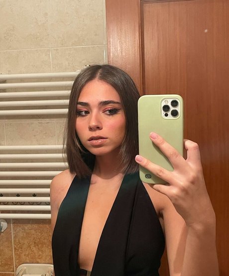 Sofia Barbosa star sexy image