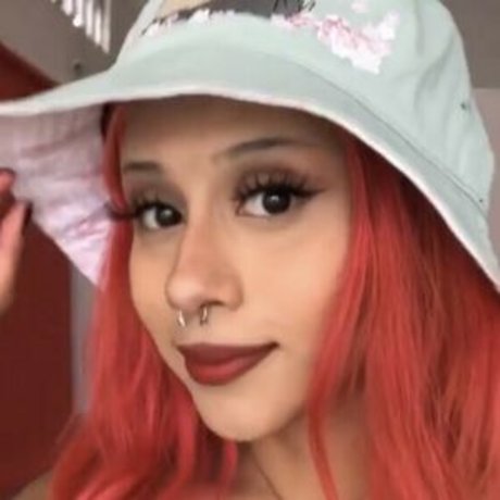 Kitt3nluvrr nudes model img