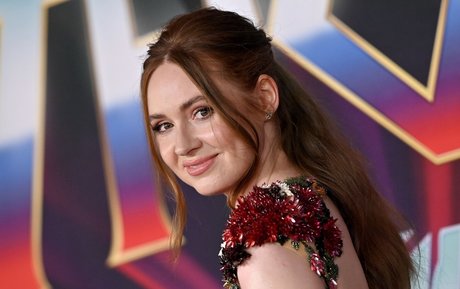 Karen Gillan perfect pornstar image