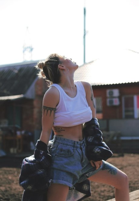 Sorabi naked actress image