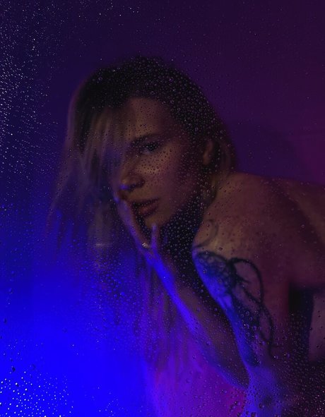 Sorabi star erotic pic