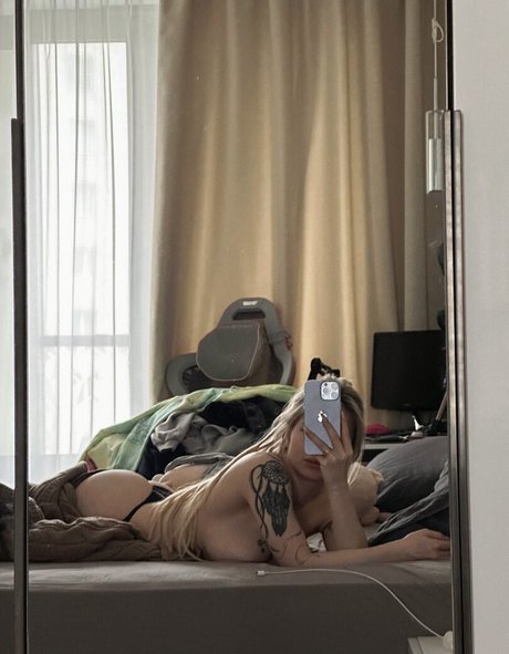 dripping wet pussy onlyfans hot naked gallery