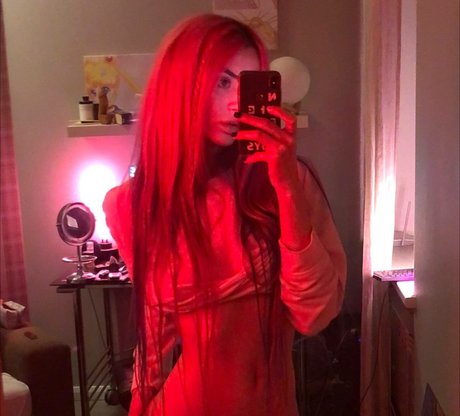 Morana Battory adult star img