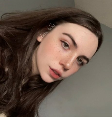 Slutty Ashla best actress photos