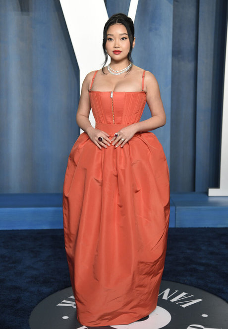 Lana Condor top model pic