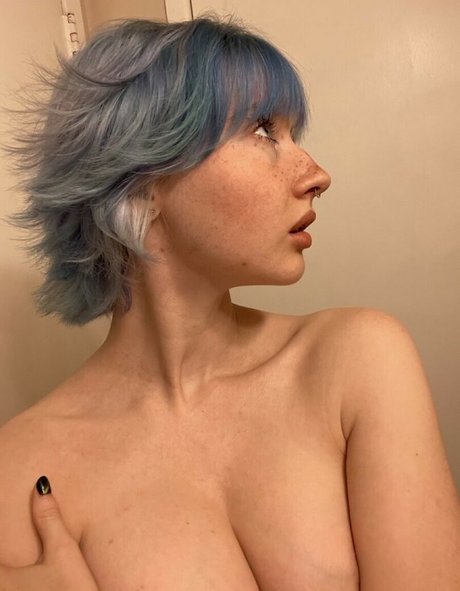 Luvliii pornstar xxx images