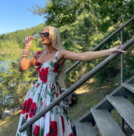 lesbian onlyfans pornos gallery