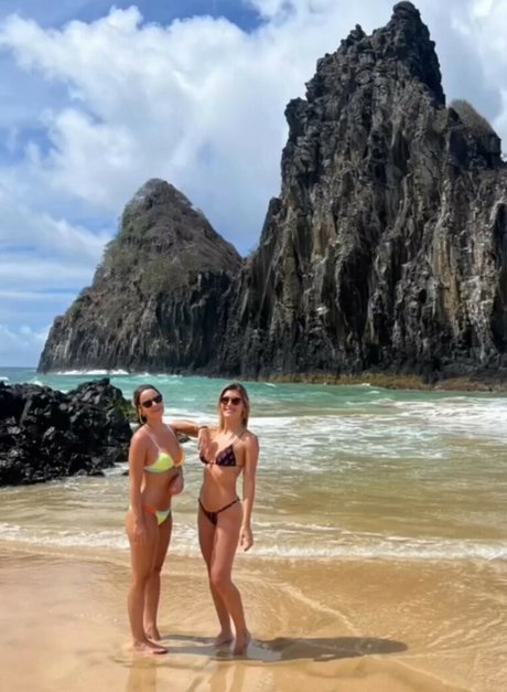 blonde babe onlyfans best picture