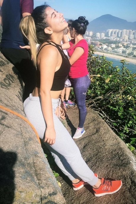 Paloma Tocci model pretty image