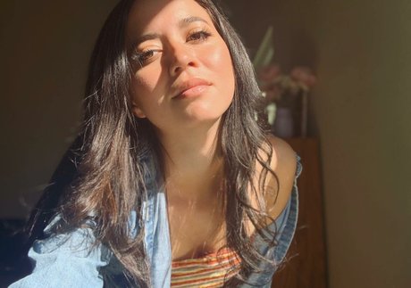 Mayahiga art model archive