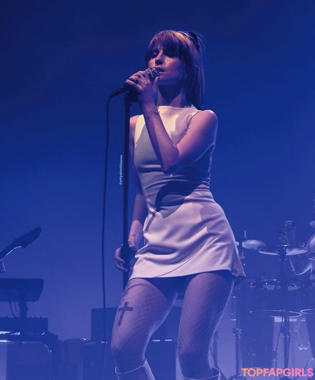 Hayley Williams beautiful model pics