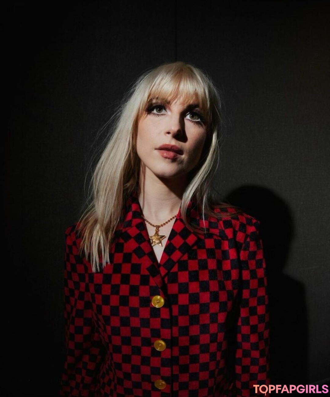 Hayley Williams model erotic pics