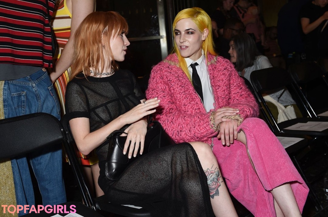 Hayley Williams model gallery