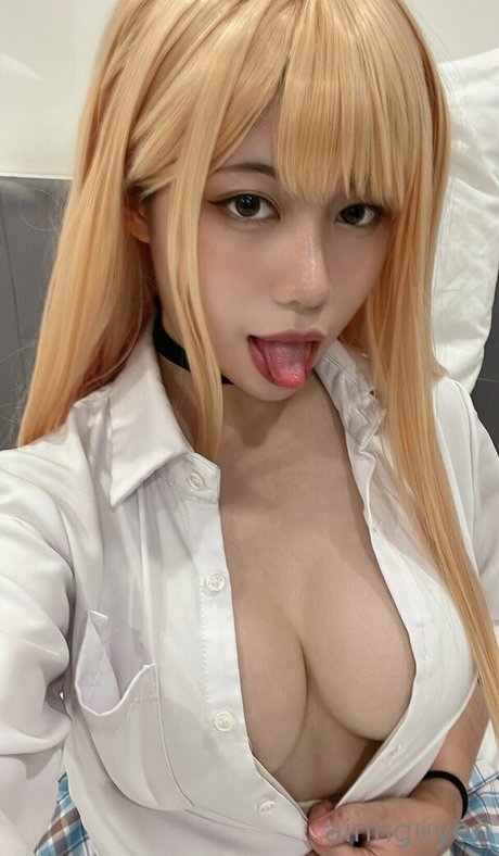 Ain Nguyen hot model picture