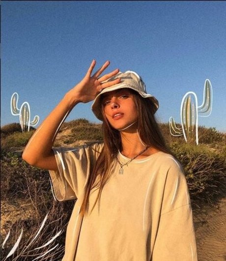 Anna Zak star nude picture