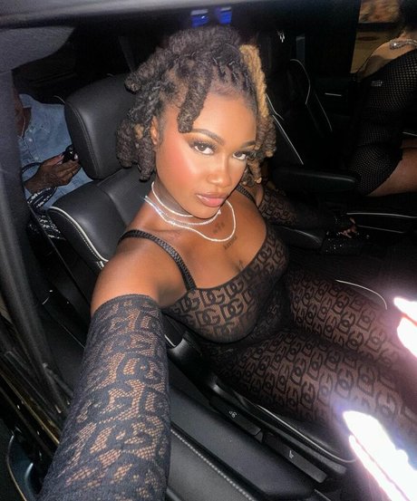 Kaliii model naked pictures