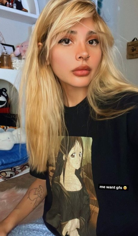 Noodlenom pornstar top image