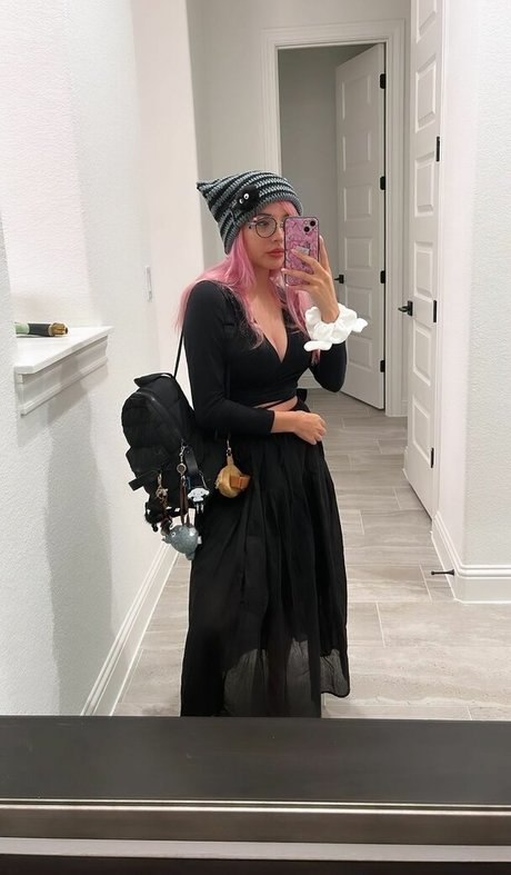 Noodlenom pornographic model pics